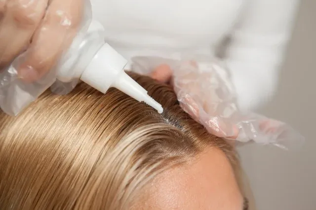 Tonowanie włosów blond - co warto wiedzieć?